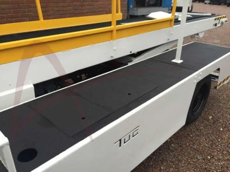 TUG 660 DIESEL - Veículo com correia transportadora: foto 4 TUG 660 DIESEL - Veículo com correia transportadora: foto 4