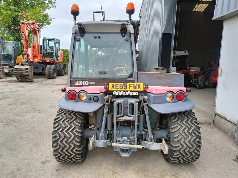 Aebi tt280 TT280 maaier mower airco werktuigdrager CE - Reboque agrícola: foto 5 Aebi tt280 TT280 maaier mower airco werktuigdrager CE - Reboque agrícola: foto 5