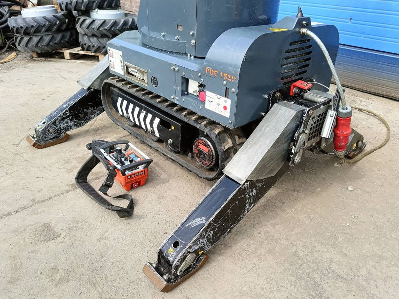 Escavadora de rastos Brokk euroimplementos RDC1510 180 husqvarna robot remote: foto 15