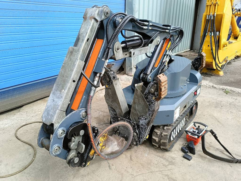 Escavadora de rastos Brokk euroimplementos RDC1510 180 husqvarna robot remote: foto 8