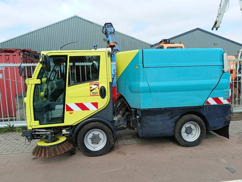 Bucher CityCat 2020 vacuum water bezemwagen veegmachine - Varredora urbana: foto 4 Bucher CityCat 2020 vacuum water bezemwagen veegmachine - Varredora urbana: foto 4