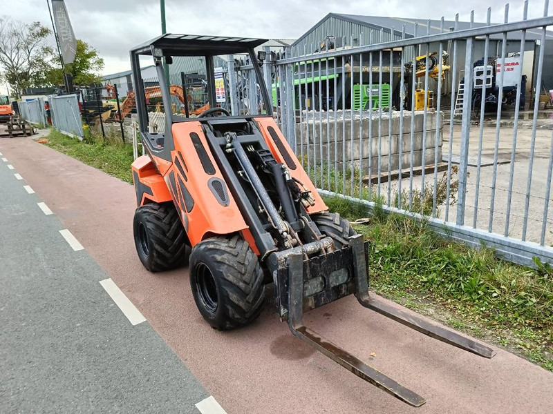Cast 33 TLS minishovel mini loader giant avant 1400kg - Mini pá carregadora de rastos: foto 3 Cast 33 TLS minishovel mini loader giant avant 1400kg - Mini pá carregadora de rastos: foto 3