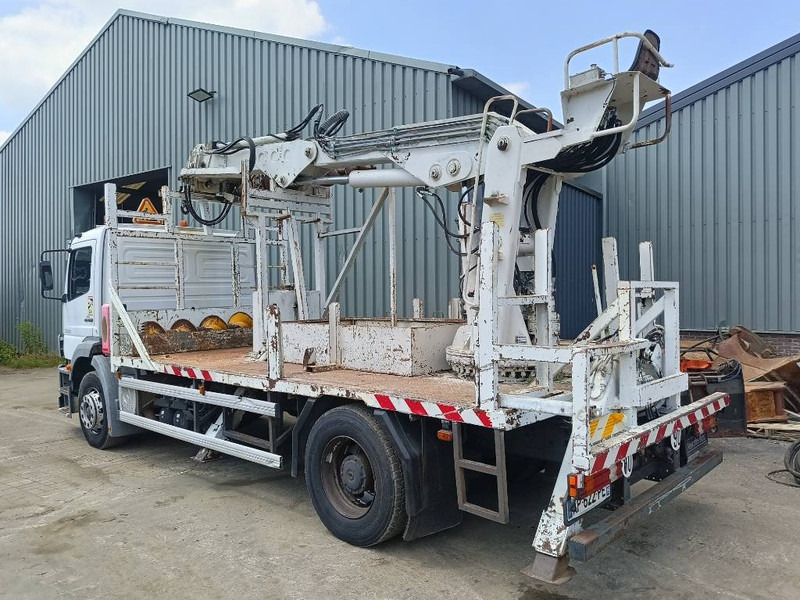 Mercedes-Benz atego risa camgrue 9501 drill boor airco incl rod - Máquina de perfuração: foto 4 Mercedes-Benz atego risa camgrue 9501 drill boor airco incl rod - Máquina de perfuração: foto 4