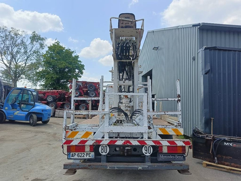 Mercedes-Benz atego risa camgrue 9501 drill boor airco incl rod - Máquina de perfuração: foto 5 Mercedes-Benz atego risa camgrue 9501 drill boor airco incl rod - Máquina de perfuração: foto 5