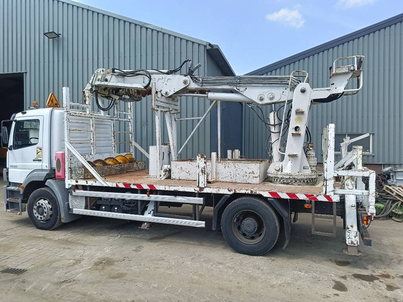 Mercedes-Benz atego risa camgrue 9501 drill boor airco incl rod - Máquina de perfuração: foto 3 Mercedes-Benz atego risa camgrue 9501 drill boor airco incl rod - Máquina de perfuração: foto 3