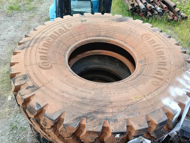 Michelin 12.00R20 , 14.00R20, 335/80R20 , 395/85R2 365/80R2 - Jantes e pneus para Máquina de construção: foto 5 Michelin 12.00R20 , 14.00R20, 335/80R20 , 395/85R2 365/80R2 - Jantes e pneus para Máquina de construção: foto 5
