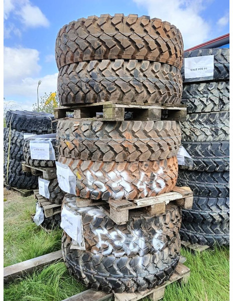 Michelin 12.00R20 , 14.00R20, 335/80R20 , 395/85R2 365/80R2 - Jantes e pneus para Máquina de construção: foto 4 Michelin 12.00R20 , 14.00R20, 335/80R20 , 395/85R2 365/80R2 - Jantes e pneus para Máquina de construção: foto 4
