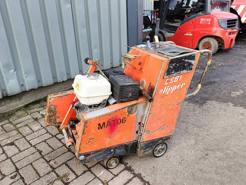 Norton CSB1 clipper zaag betonzaag machine 1994 - Máquina de asfalto: foto 1 Norton CSB1 clipper zaag betonzaag machine 1994 - Máquina de asfalto: foto 1