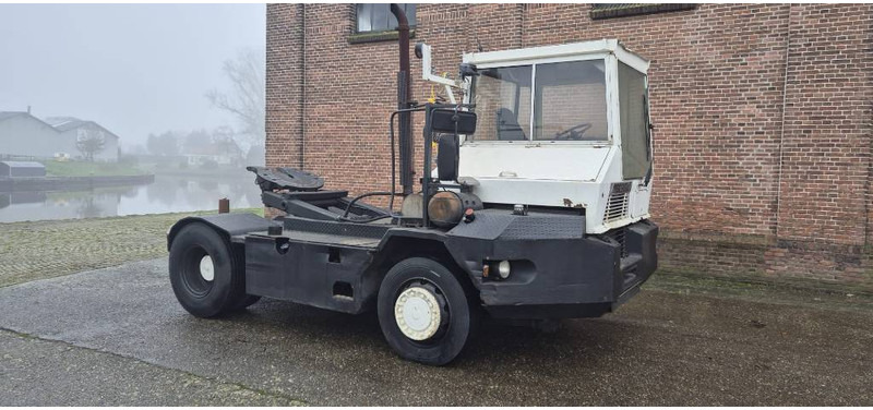 Terberg trt89 4x4 terminal trekker tractor port truck - Tractor de terminal: foto 1 Terberg trt89 4x4 terminal trekker tractor port truck - Tractor de terminal: foto 1