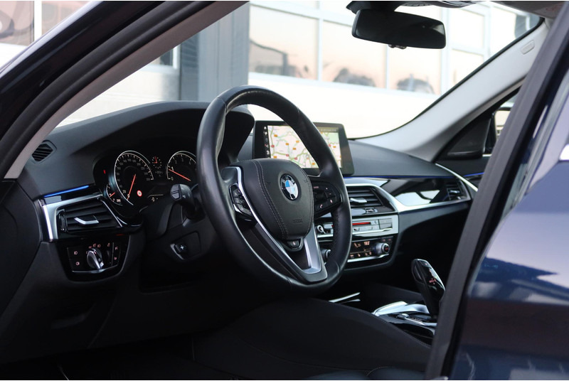 BMW 5 Serie 520i High Executive SCHUIFDAK/ NAPPA-LEDER/ ACC/ HEAD-UP/ H&K / ETC. - Sedan: foto 2 BMW 5 Serie 520i High Executive SCHUIFDAK/ NAPPA-LEDER/ ACC/ HEAD-UP/ H&K / ETC. - Sedan: foto 2