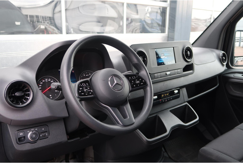 Mercedes-Benz Sprinter 317 CDI L2H2 AUT/ 3.5T/ CAMERA/ MBUX/ CRUISE/ AIRCO - Furgão: foto 2 Mercedes-Benz Sprinter 317 CDI L2H2 AUT/ 3.5T/ CAMERA/ MBUX/ CRUISE/ AIRCO - Furgão: foto 2
