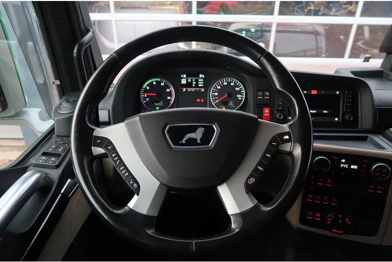 MAN TGX TGX 33.640 6X4 /RETARDER/ HYDRAULIK/ ALCOA'S/ LED/ ETC! - Tractor: foto 4 MAN TGX TGX 33.640 6X4 /RETARDER/ HYDRAULIK/ ALCOA'S/ LED/ ETC! - Tractor: foto 4