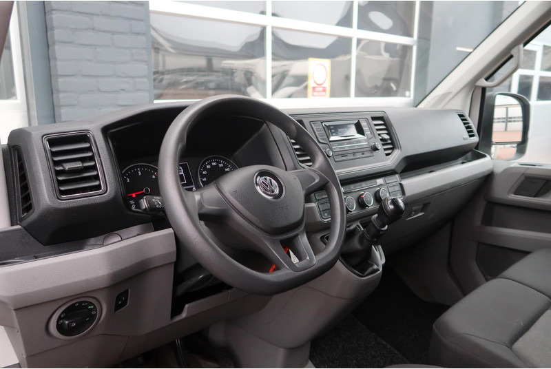Volkswagen Crafter 35 2.0 TDI LAADKLEP/ AIRCO/ CRUISE - Furgão: foto 2 Volkswagen Crafter 35 2.0 TDI LAADKLEP/ AIRCO/ CRUISE - Furgão: foto 2