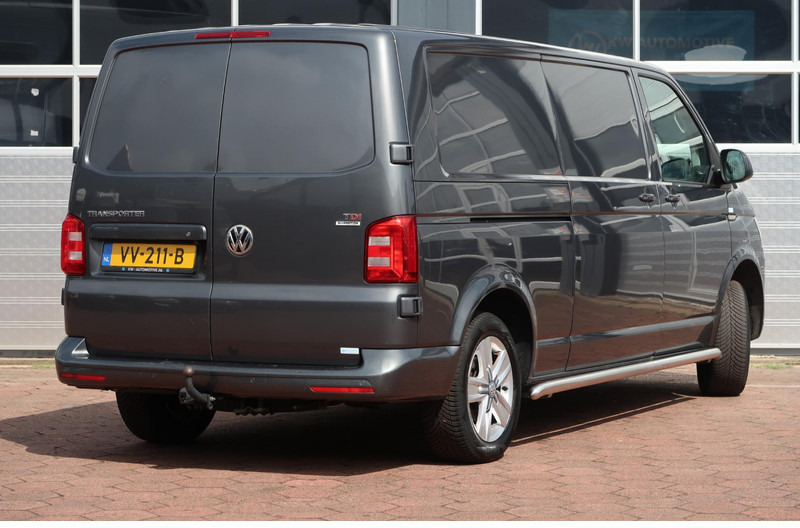 Volkswagen Transporter 2.0 TDI L2H1 Highline AUT/ NAVI/ CAMERA/ CRUISE/ AIRCO/ LEDER/ TREKHAAK - Furgão compacto: foto 4 Volkswagen Transporter 2.0 TDI L2H1 Highline AUT/ NAVI/ CAMERA/ CRUISE/ AIRCO/ LEDER/ TREKHAAK - Furgão compacto: foto 4