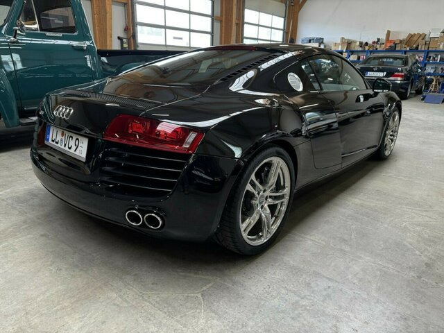 Automóvel AUDI R8 4.2 FSI V8 quattro Coupé...: foto 18 Automóvel AUDI R8 4.2 FSI V8 quattro Coupé...: foto 18