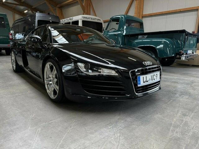 Automóvel AUDI R8 4.2 FSI V8 quattro Coupé...: foto 15 Automóvel AUDI R8 4.2 FSI V8 quattro Coupé...: foto 15