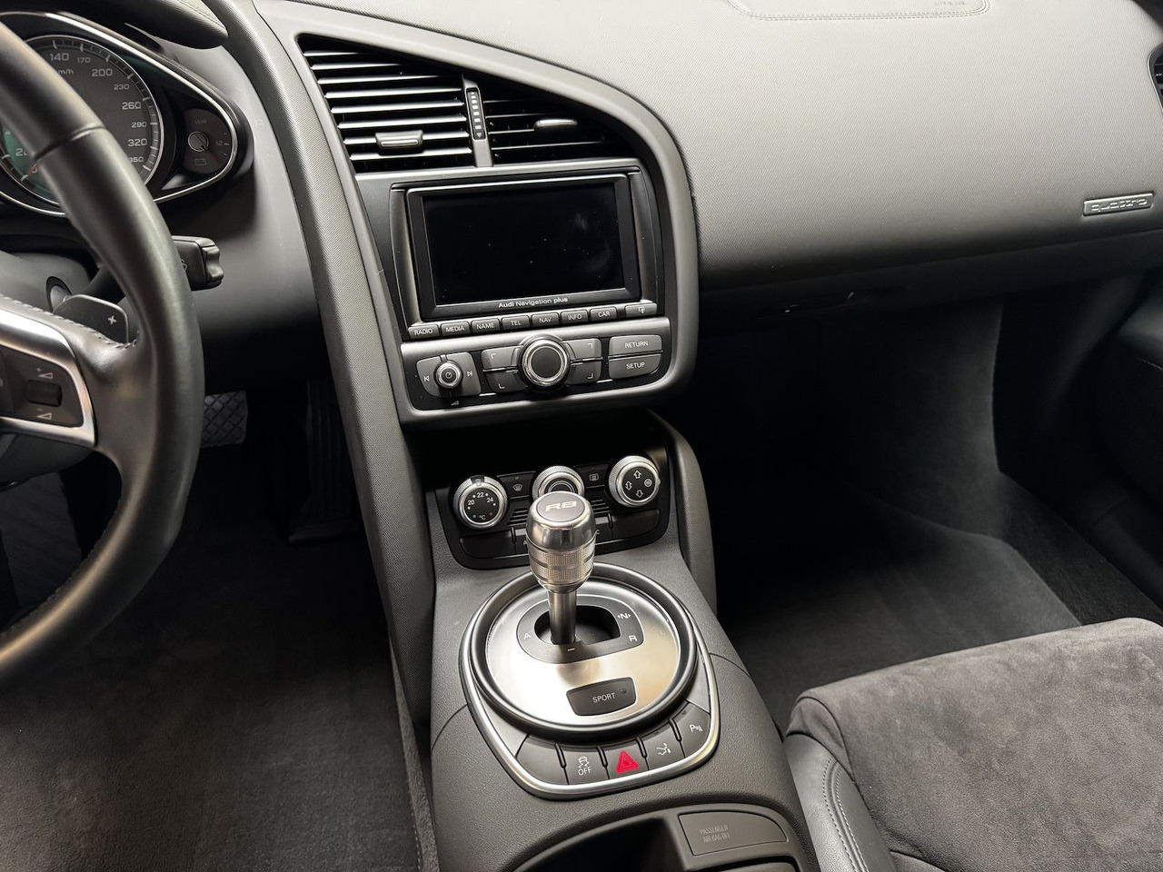 Automóvel Audi R8 4.2 FSI V8 quattro Coupé: foto 15
