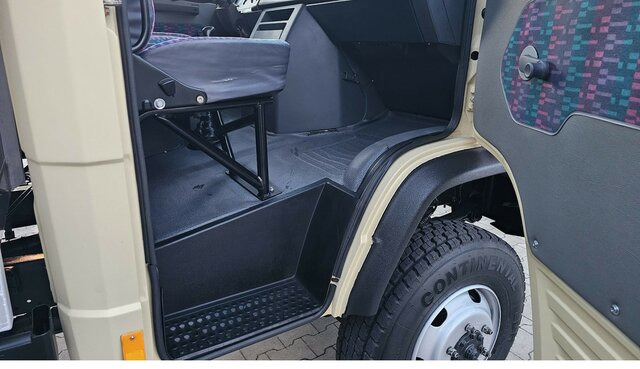 MERCEDES-BENZ 814 D T2 Vario 4x4 Allrad Topzustand!... - Campervan: foto 4 MERCEDES-BENZ 814 D T2 Vario 4x4 Allrad Topzustand!... - Campervan: foto 4