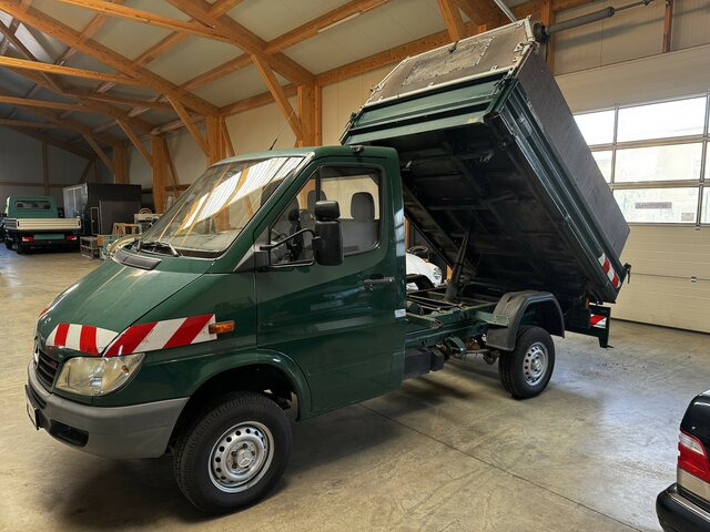 MERCEDES-BENZ Sprinter 311 CDI 4x4 Allrad 3-Seiten-Kipper - Carrinha basculante: foto 1 MERCEDES-BENZ Sprinter 311 CDI 4x4 Allrad 3-Seiten-Kipper - Carrinha basculante: foto 1