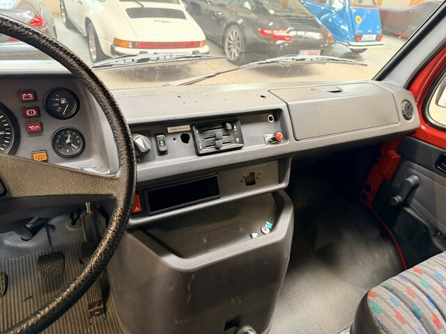 MERCEDES-BENZ T1 310 Bremer Doka perfekt!... - Carrinha de contentor, Veículo municipal/ Especial: foto 5 MERCEDES-BENZ T1 310 Bremer Doka perfekt!... - Carrinha de contentor, Veículo municipal/ Especial: foto 5