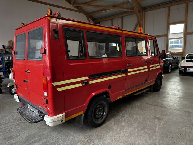 MERCEDES-BENZ T1 310 D Bremer Kombi Feuerwehr1. Hand... - Automóvel: foto 3 MERCEDES-BENZ T1 310 D Bremer Kombi Feuerwehr1. Hand... - Automóvel: foto 3