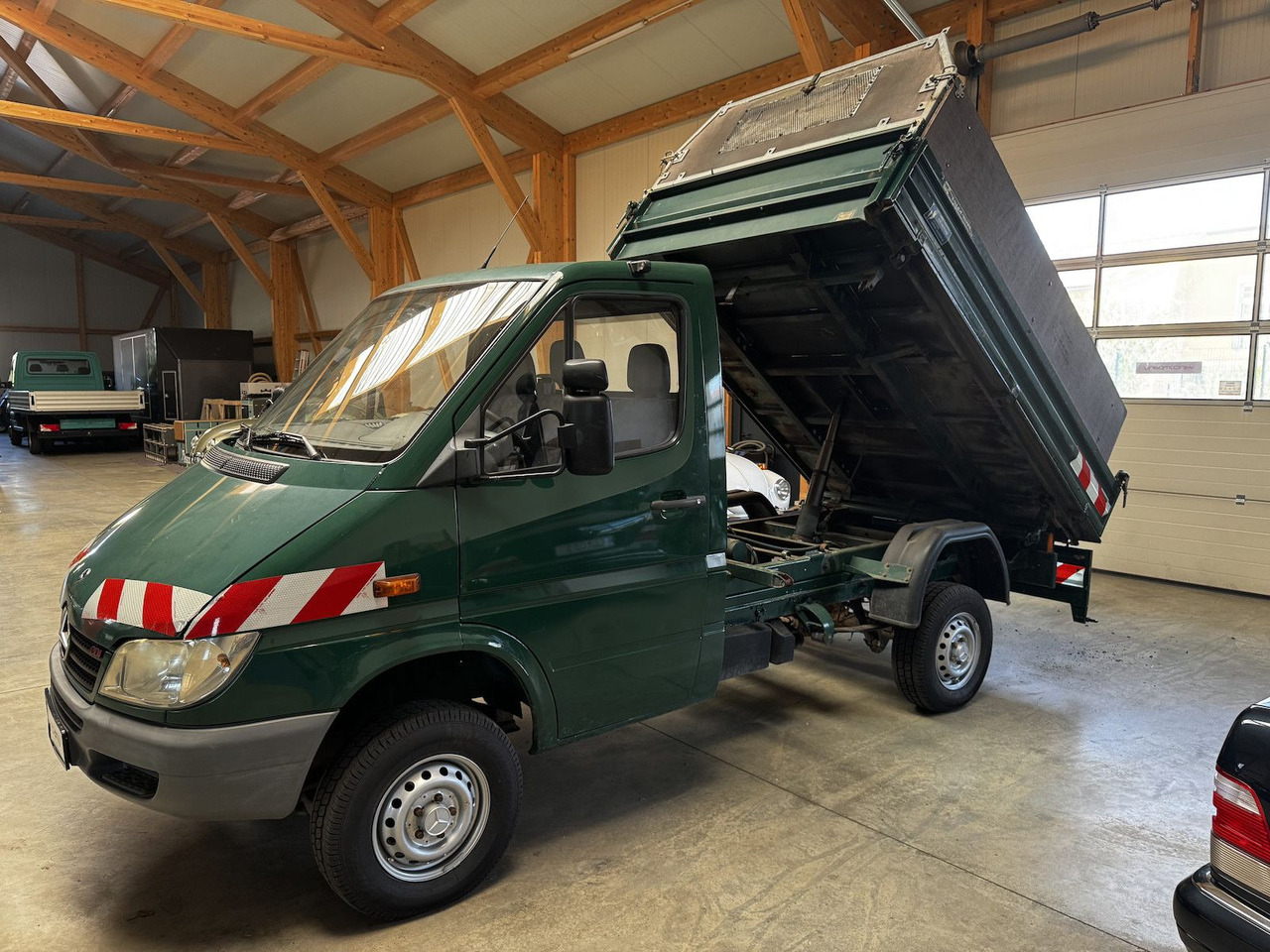 Mercedes-Benz Sprinter 311 CDI 4x4 Allrad 3-Seiten-Kipper - Carrinha basculante: foto 1 Mercedes-Benz Sprinter 311 CDI 4x4 Allrad 3-Seiten-Kipper - Carrinha basculante: foto 1