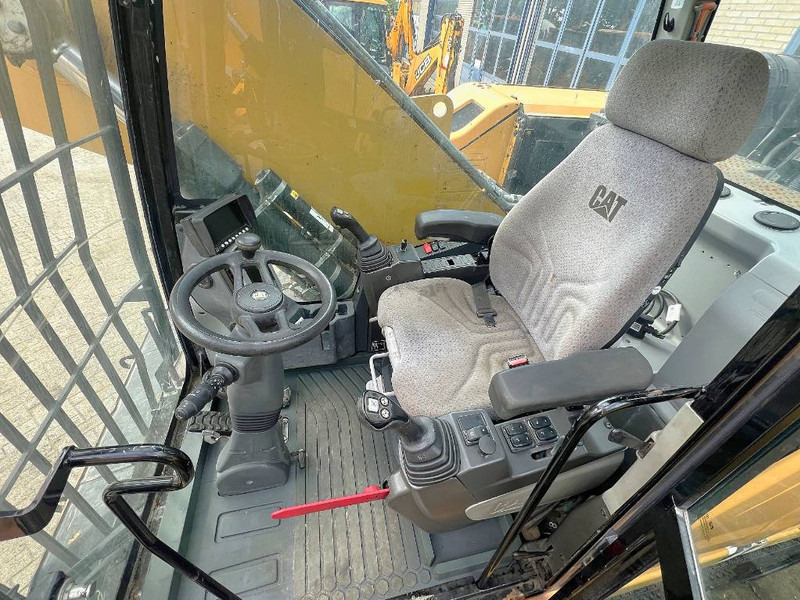 Manipulador de material para transporte de lixo Cat MH 3022    2015    CE: foto 10
