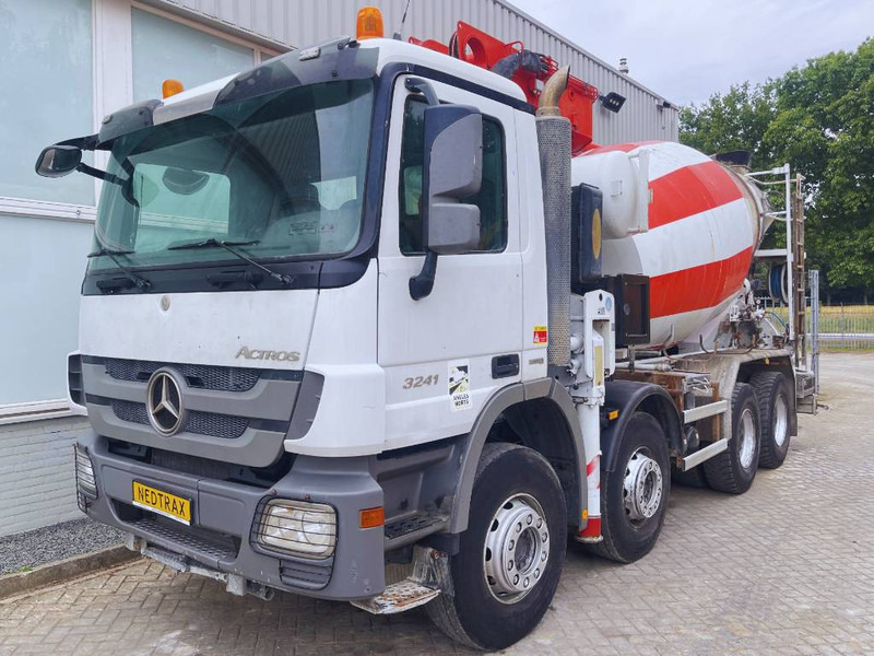 Camião betoneira Mercedes-Benz Actros 3241 Putzmeister M24/3 2013 8X4: foto 11