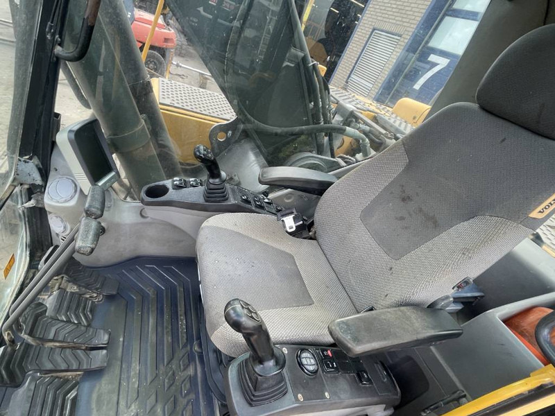 Escavadora de rastos Volvo EC 240 C N L 2009 CE: foto 9