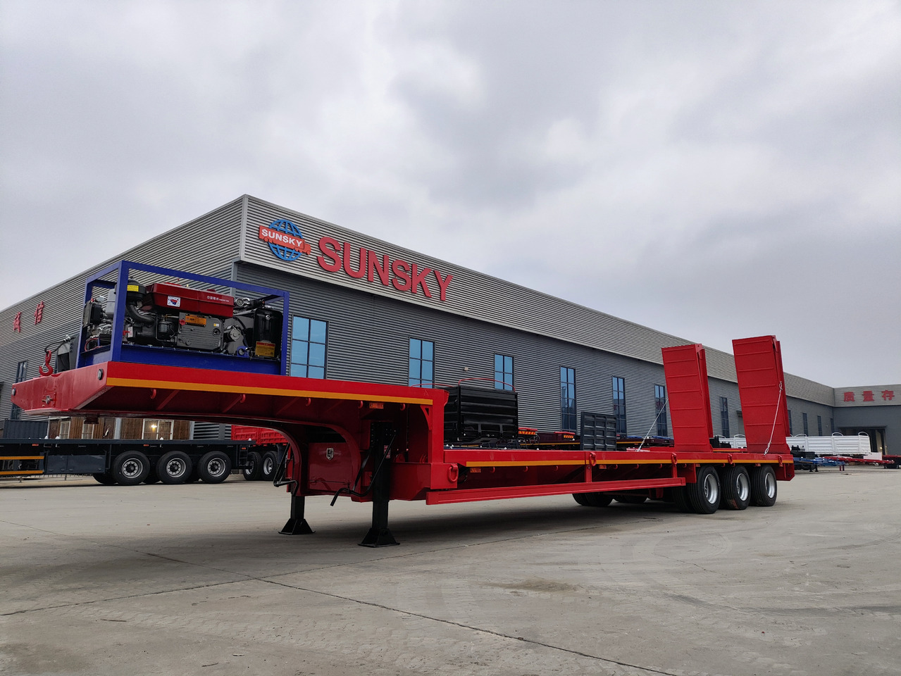 SUNSKY 30Ton lowbed trailer - Semi-reboque baixa: foto 4 SUNSKY 30Ton lowbed trailer - Semi-reboque baixa: foto 4
