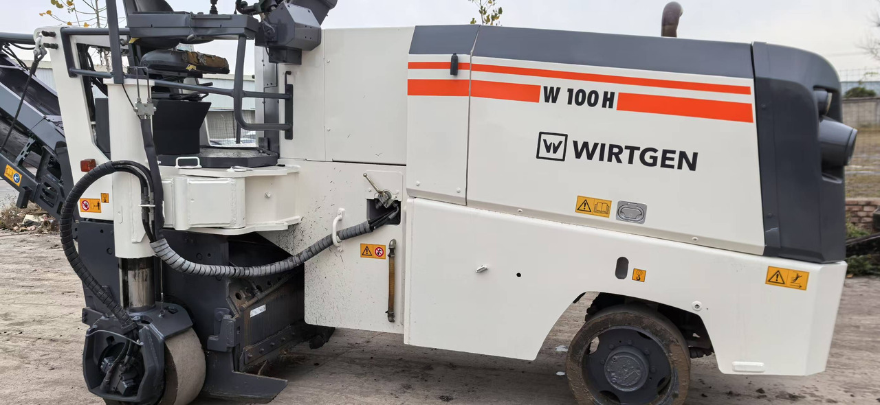 WIRTGEN Road Machine W-100H Used Asphalt Milling Machine With High Quality - Aplainadora (Fresadora): foto 2 WIRTGEN Road Machine W-100H Used Asphalt Milling Machine With High Quality - Aplainadora (Fresadora): foto 2