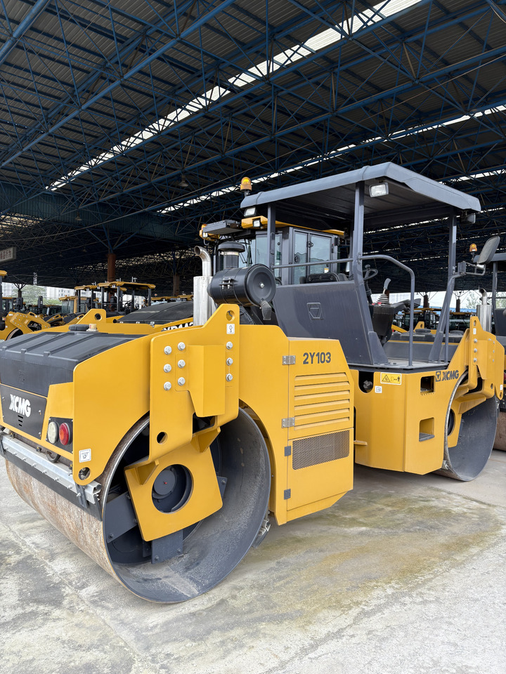 XCMG 8 ton 2Y103 double drum used vibratory road roller compactor 2022 - Compactador de asfalto: foto 3 XCMG 8 ton 2Y103 double drum used vibratory road roller compactor 2022 - Compactador de asfalto: foto 3