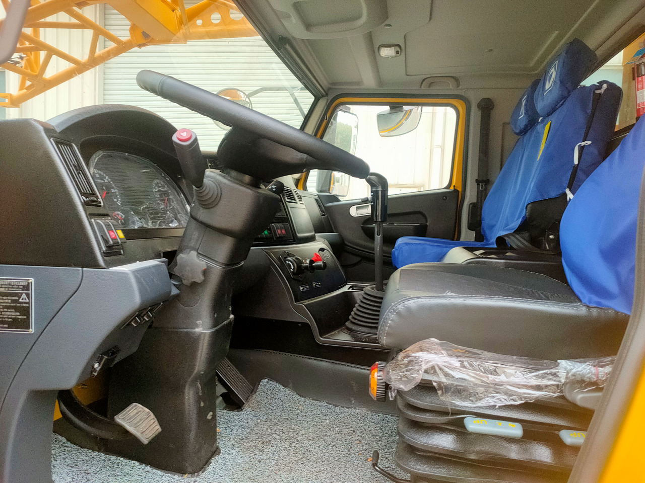 XCMG Factory Hydraulic Crane Telescopic Boom XCT100L7_1 Used 100 Ton Truck Crane For Sale - Grua móvel: foto 2 XCMG Factory Hydraulic Crane Telescopic Boom XCT100L7_1 Used 100 Ton Truck Crane For Sale - Grua móvel: foto 2