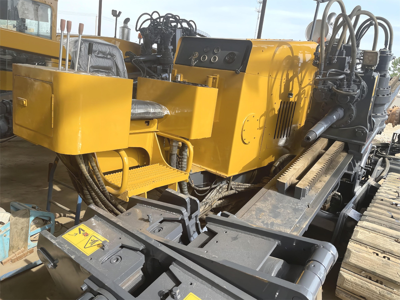 XCMG HDD 320KN Used Horizontal Directional Drilling Machine XZ320D for sale - Máquina de perfuração direcional: foto 2 XCMG HDD 320KN Used Horizontal Directional Drilling Machine XZ320D for sale - Máquina de perfuração direcional: foto 2