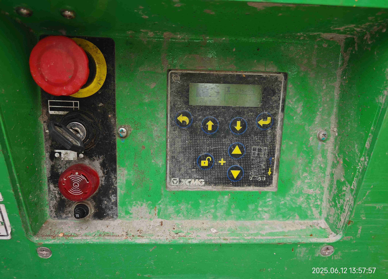 XCMG Lithium battery 8m second hand scissor lift XG0807HD-Li price - Plataforma de Tijera/ Plataforma de tesoura: foto 4 XCMG Lithium battery 8m second hand scissor lift XG0807HD-Li price - Plataforma de Tijera/ Plataforma de tesoura: foto 4