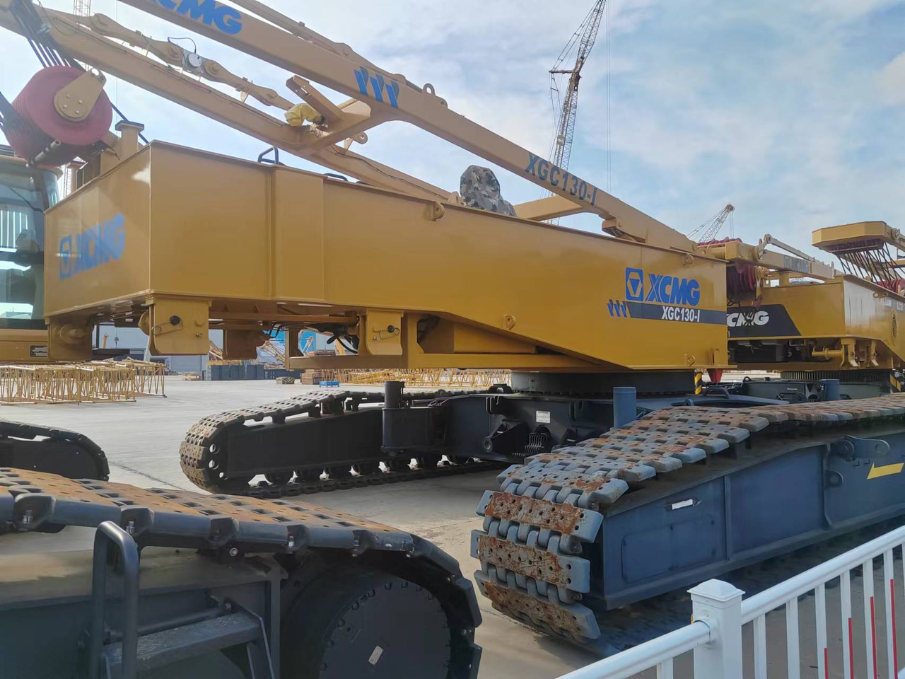 XCMG Officail Used Hydraulic Crane 130 Ton XGC130-I Mobile Crawler Crane For Sale - Guindaste sobre esteiras: foto 2 XCMG Officail Used Hydraulic Crane 130 Ton XGC130-I Mobile Crawler Crane For Sale - Guindaste sobre esteiras: foto 2