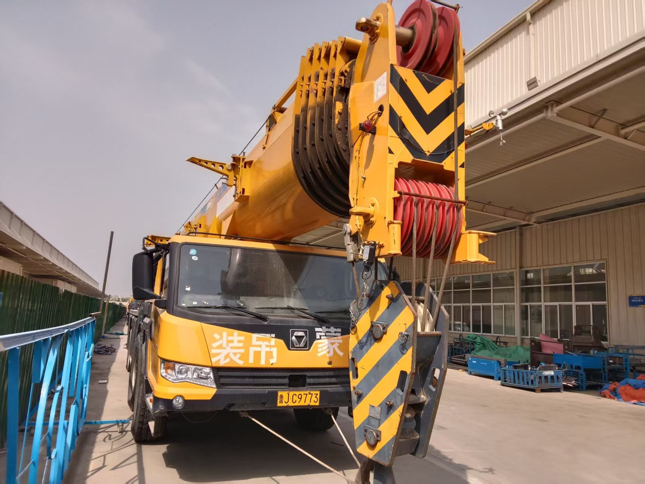 XCMG Official 95 Ton Used boom Truck Crane XCT95L7 Mobile Crane Machine - Grua móvel: foto 2 XCMG Official 95 Ton Used boom Truck Crane XCT95L7 Mobile Crane Machine - Grua móvel: foto 2