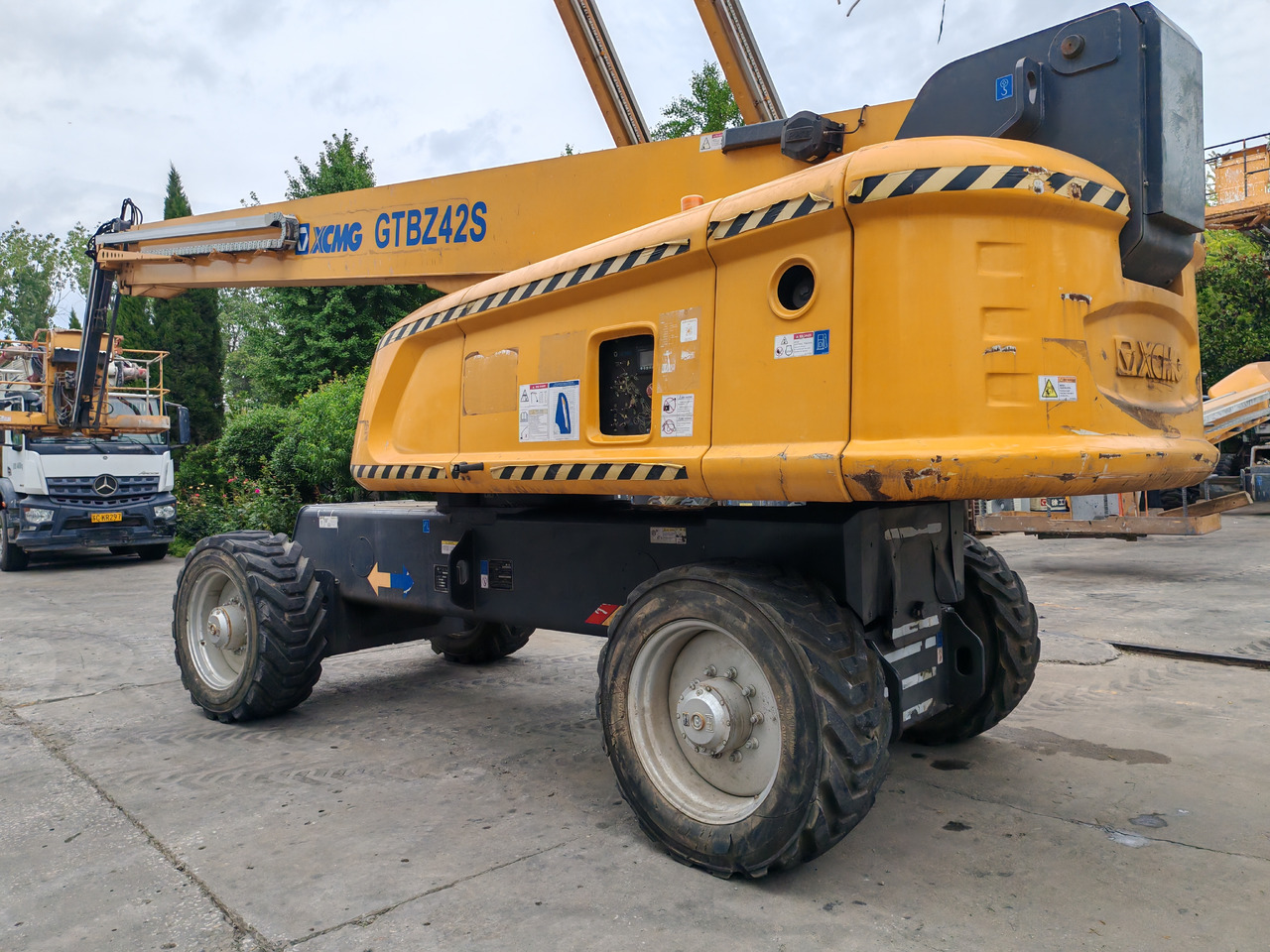 XCMG Official Articulated Boom Lift GTBZ42S 42m Used Cherry Picker Sale - Plataforma telescópica: foto 2 XCMG Official Articulated Boom Lift GTBZ42S 42m Used Cherry Picker Sale - Plataforma telescópica: foto 2