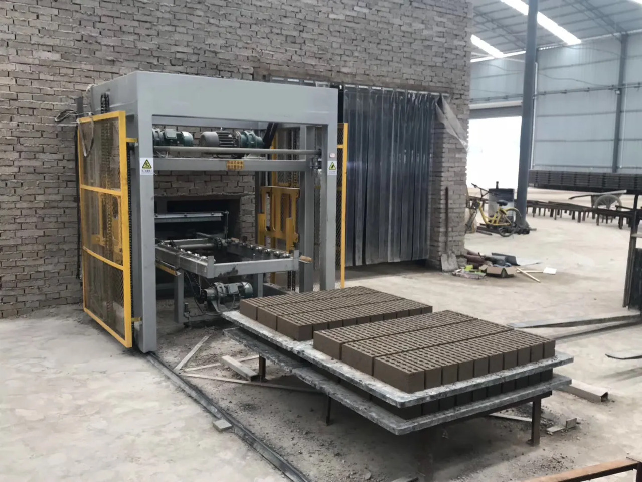 XCMG Official Mm10-15 Automatic Clay Brick Concrete Cement Block and Brick Making Machine - Máquina de fazer bloco: foto 5 XCMG Official Mm10-15 Automatic Clay Brick Concrete Cement Block and Brick Making Machine - Máquina de fazer bloco: foto 5