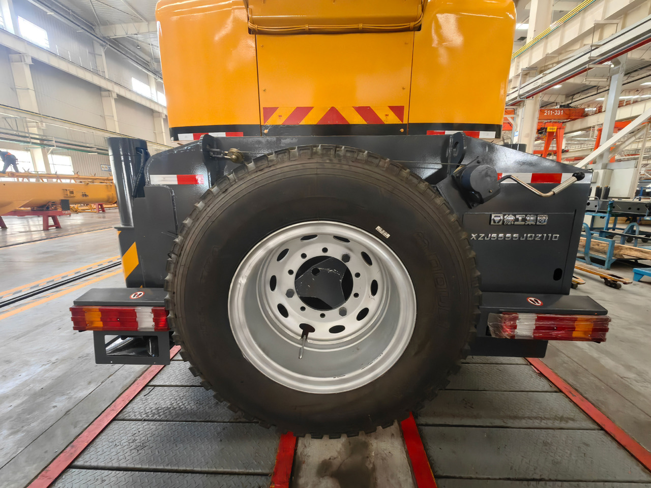 XCMG Official Mobile Crane Machine XCT110 110t Used Truck Crane For Sale - Grua móvel: foto 3 XCMG Official Mobile Crane Machine XCT110 110t Used Truck Crane For Sale - Grua móvel: foto 3