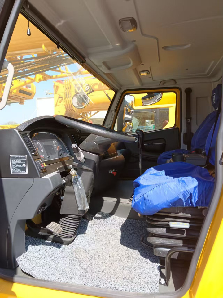XCMG Official Second Hand 50 Ton Mobile Crane QY50K5D _5 Hydraulic Truck Mounted Crane Price For Sale - Grua móvel: foto 3 XCMG Official Second Hand 50 Ton Mobile Crane QY50K5D _5 Hydraulic Truck Mounted Crane Price For Sale - Grua móvel: foto 3