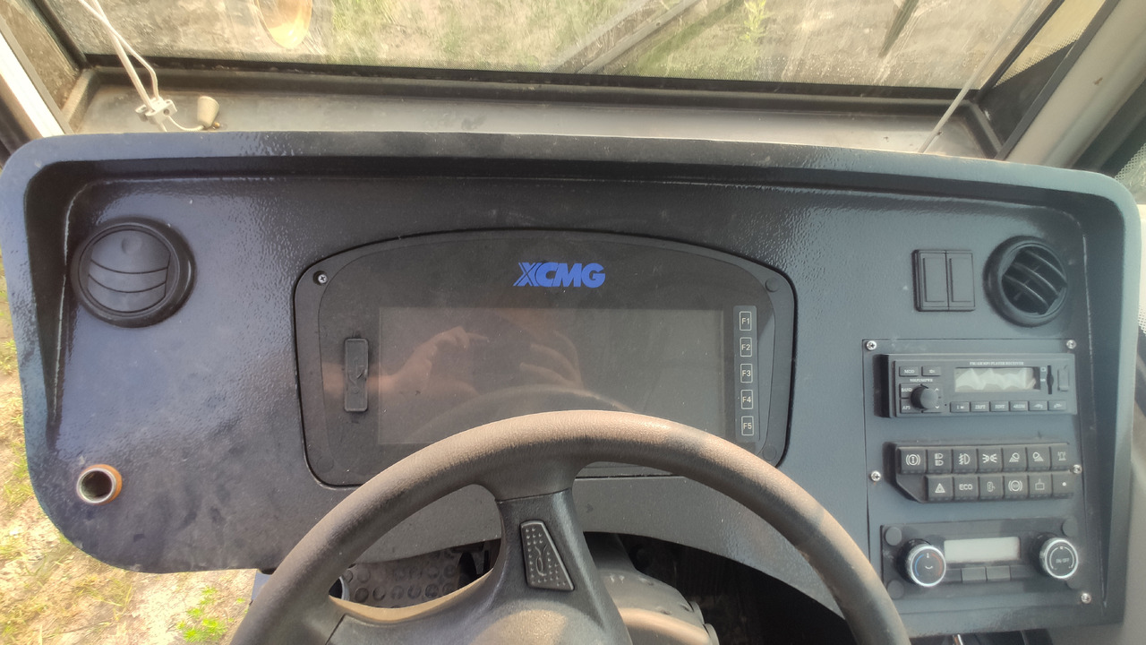 Locação financeira de  XCMG Official Second Hand 70 Ton 6x4 Dump Truck XDM80 China Tipper Trucks For Sale XCMG Official Second Hand 70 Ton 6x4 Dump Truck XDM80 China Tipper Trucks For Sale: foto 7