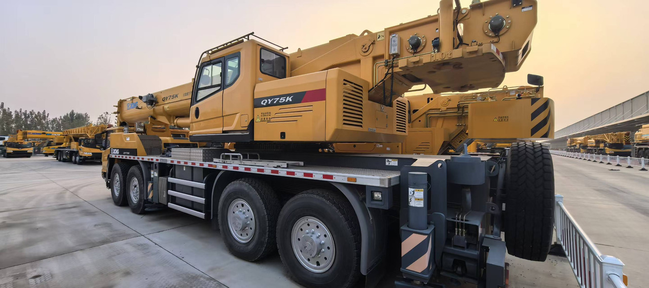 XCMG Official Second Hand Hydraulic Truck Crane QY75K 75ton Mobile Crane For Sale - Grua móvel: foto 2 XCMG Official Second Hand Hydraulic Truck Crane QY75K 75ton Mobile Crane For Sale - Grua móvel: foto 2