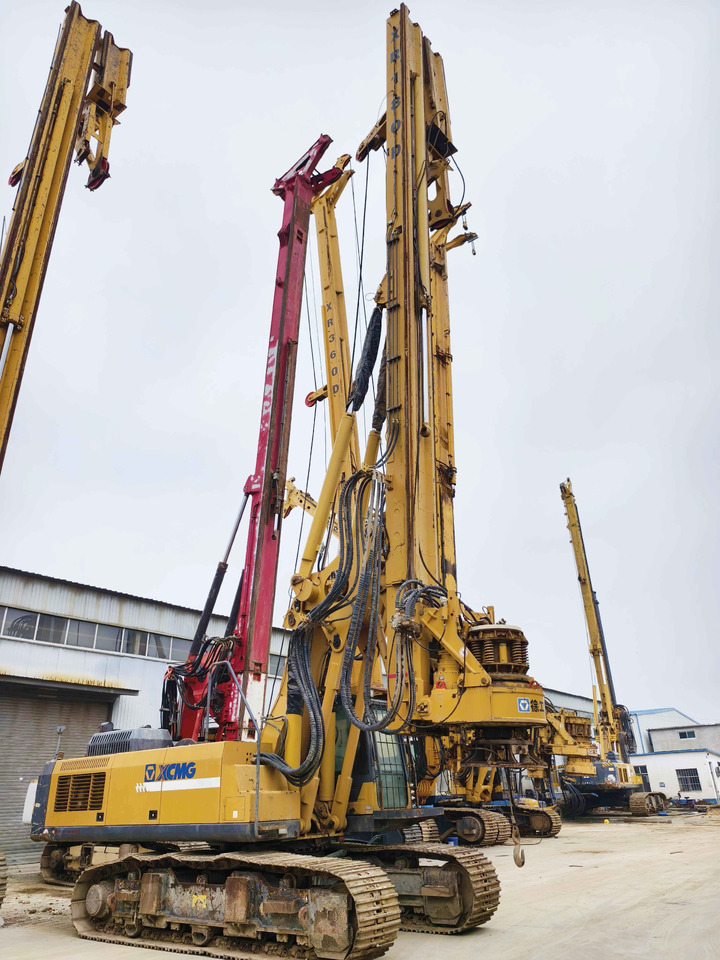 XCMG Official Second Hand Rotary Drill XR180D Used Borehole Drilling Rig Price - Máquina de perfuração: foto 4 XCMG Official Second Hand Rotary Drill XR180D Used Borehole Drilling Rig Price - Máquina de perfuração: foto 4