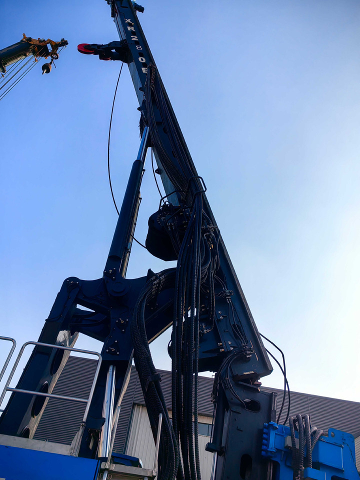 XCMG Official Second Hand XR240E 80m Rotary Drilling Rig Machine Hot Sale - Máquina de perfuração: foto 4 XCMG Official Second Hand XR240E 80m Rotary Drilling Rig Machine Hot Sale - Máquina de perfuração: foto 4