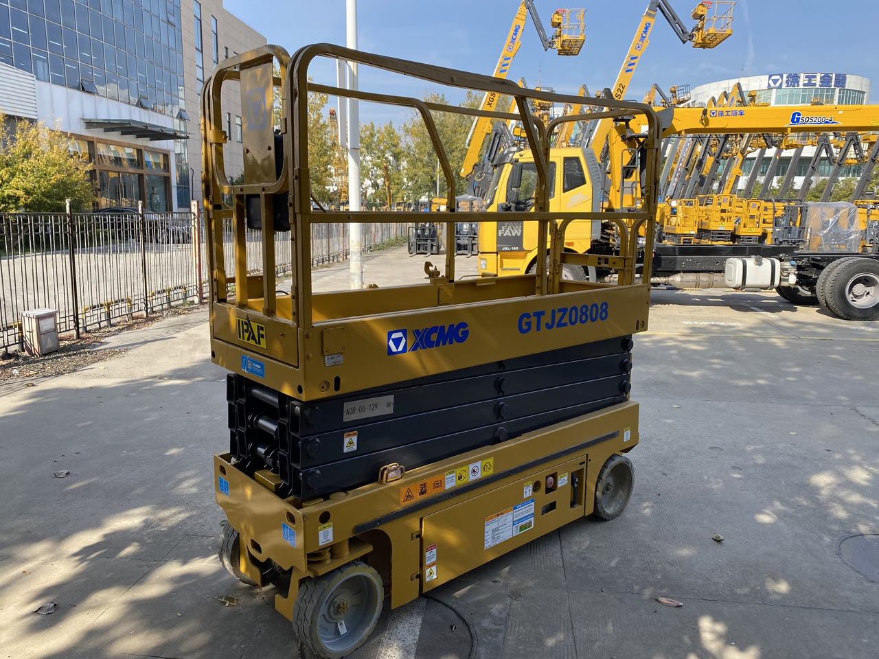 XCMG Official Used Aerial Work Platform Lift GTJZ0808 8m Hydraulic Scissor Lift Price - Plataforma de Tijera/ Plataforma de tesoura: foto 4 XCMG Official Used Aerial Work Platform Lift GTJZ0808 8m Hydraulic Scissor Lift Price - Plataforma de Tijera/ Plataforma de tesoura: foto 4