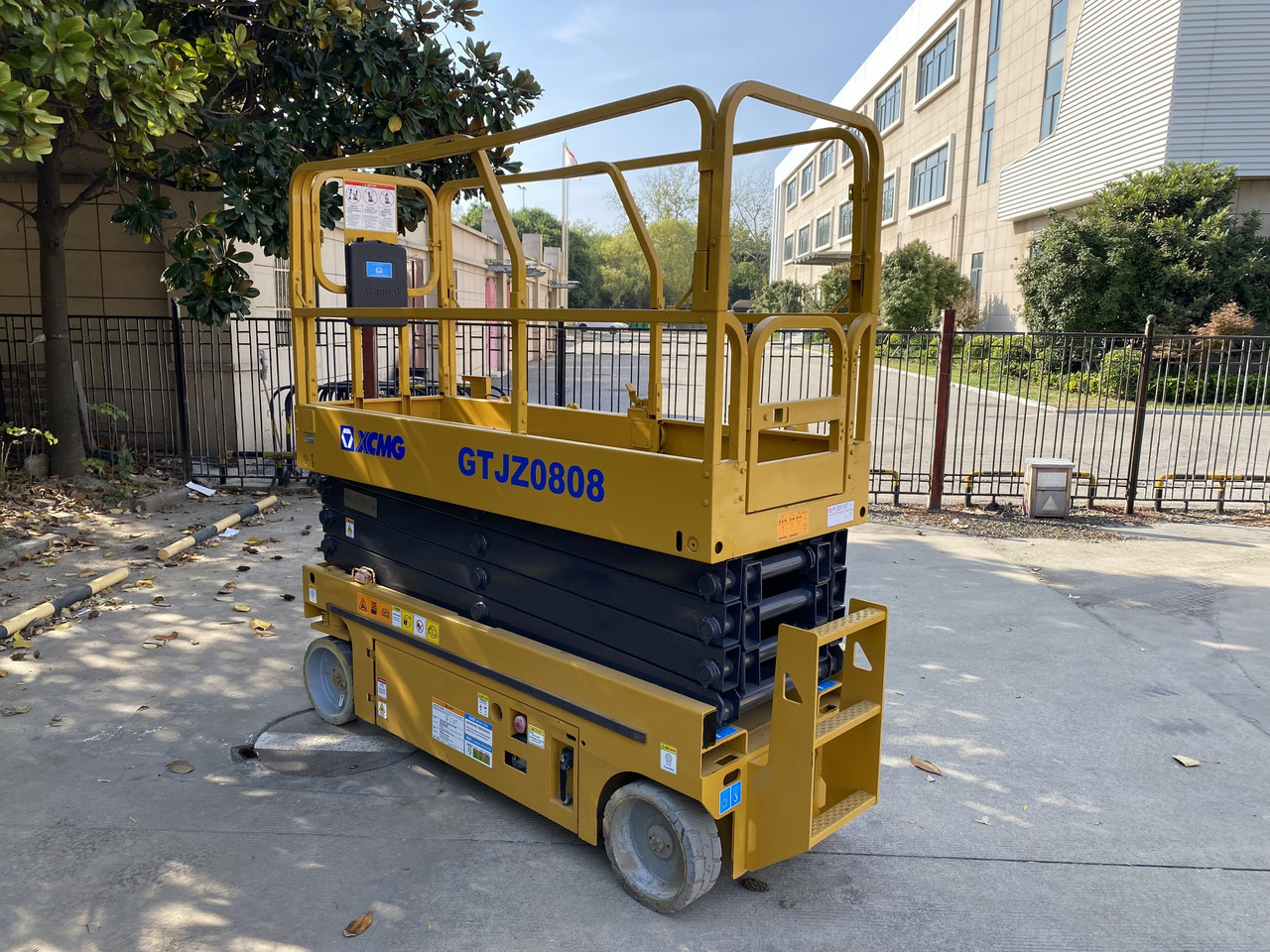 XCMG Official Used Aerial Work Platform Lift GTJZ0808 8m Hydraulic Scissor Lift Price - Plataforma de Tijera/ Plataforma de tesoura: foto 2 XCMG Official Used Aerial Work Platform Lift GTJZ0808 8m Hydraulic Scissor Lift Price - Plataforma de Tijera/ Plataforma de tesoura: foto 2