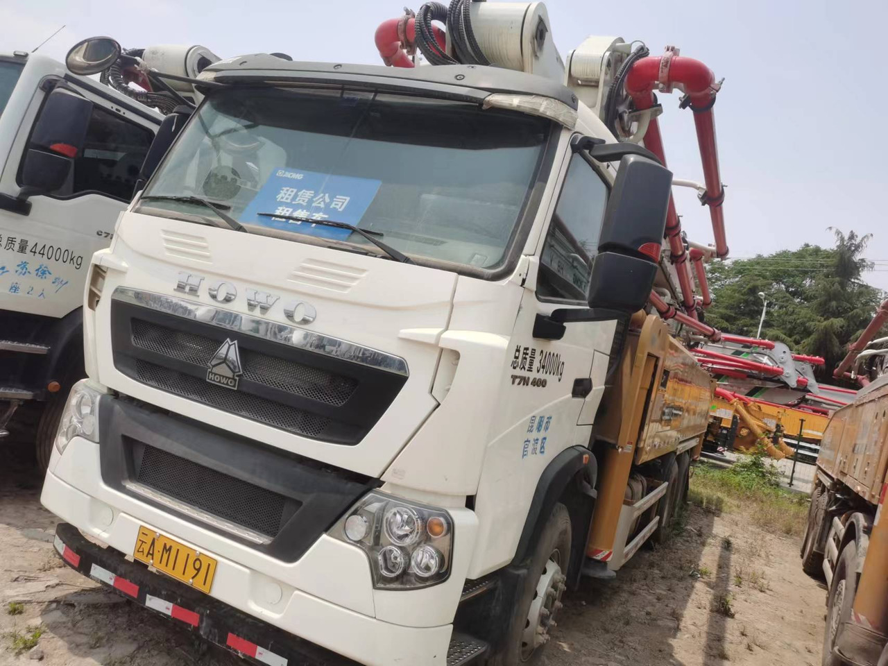 XCMG Official Used HB52V Schwing 52m Concrete Pump Truck Mounted Boom Concrete Pump Price - Autobomba de betão: foto 4 XCMG Official Used HB52V Schwing 52m Concrete Pump Truck Mounted Boom Concrete Pump Price - Autobomba de betão: foto 4