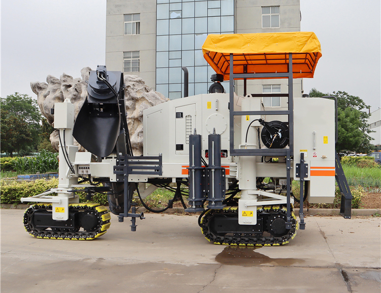 XCMG Official XGNC1300 Concrete Road Paver Kerb Slipform Paver - Pavimentadora de betão: foto 5 XCMG Official XGNC1300 Concrete Road Paver Kerb Slipform Paver - Pavimentadora de betão: foto 5