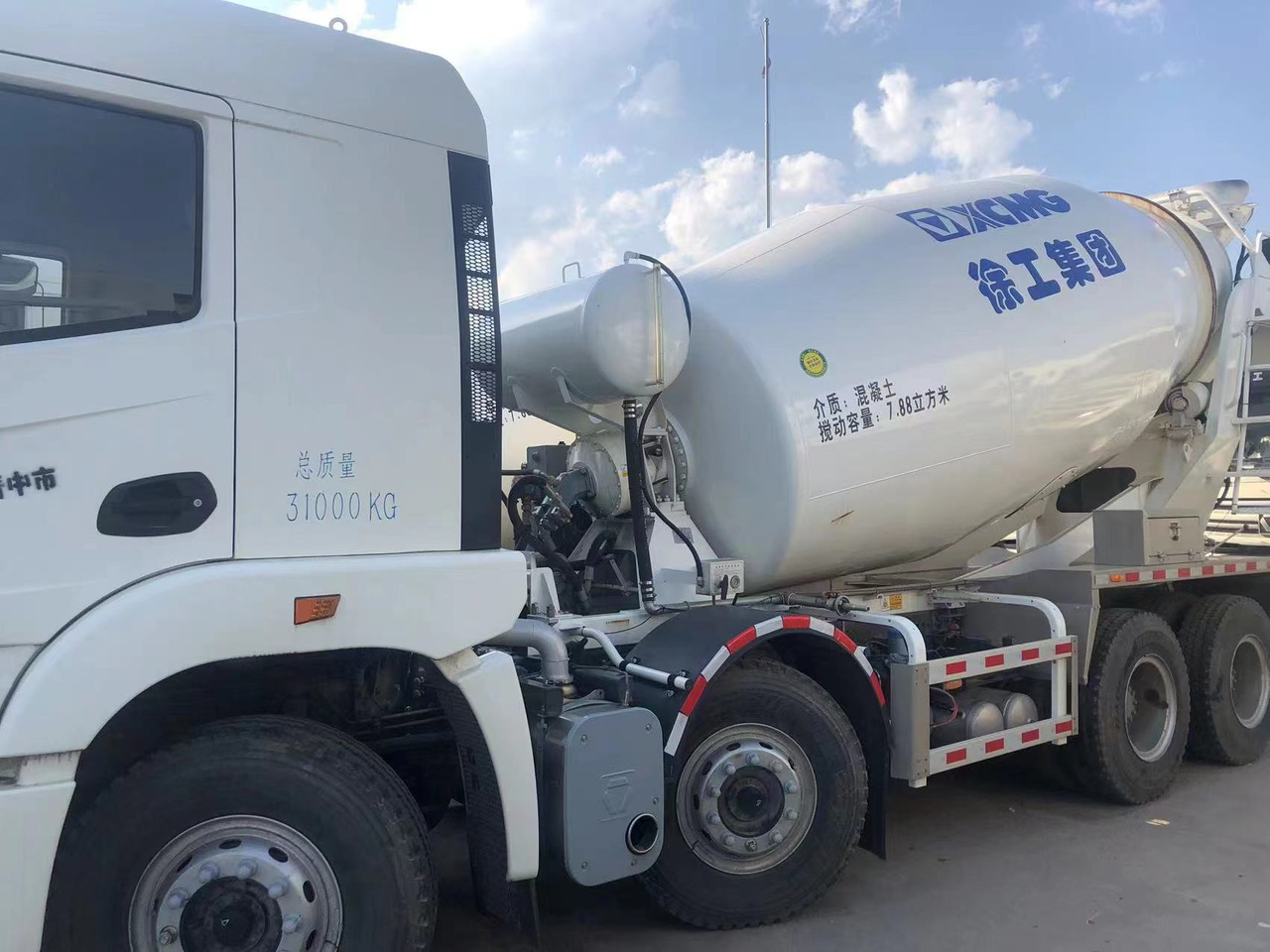 XCMG SCHWING UsedCement Mixing Machine 12m3 Diesel Sand Cement Truck G12V with Best Price - Camião betoneira: foto 4 XCMG SCHWING UsedCement Mixing Machine 12m3 Diesel Sand Cement Truck G12V with Best Price - Camião betoneira: foto 4